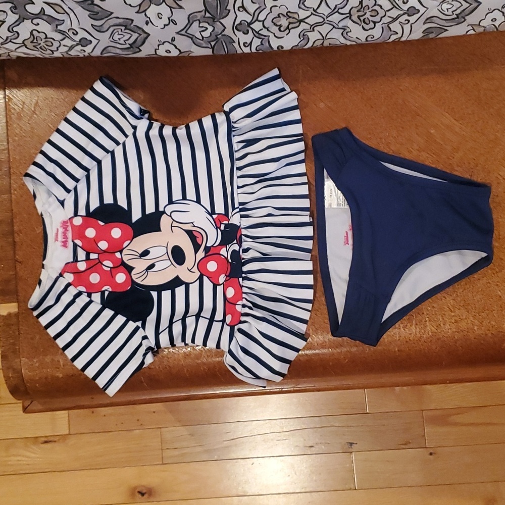 Minnie Mouse Swim